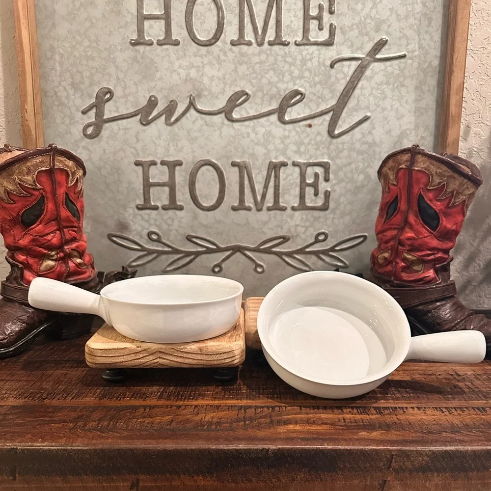 RETIRED Set of 2 Crate & Barrel Porcelain 6